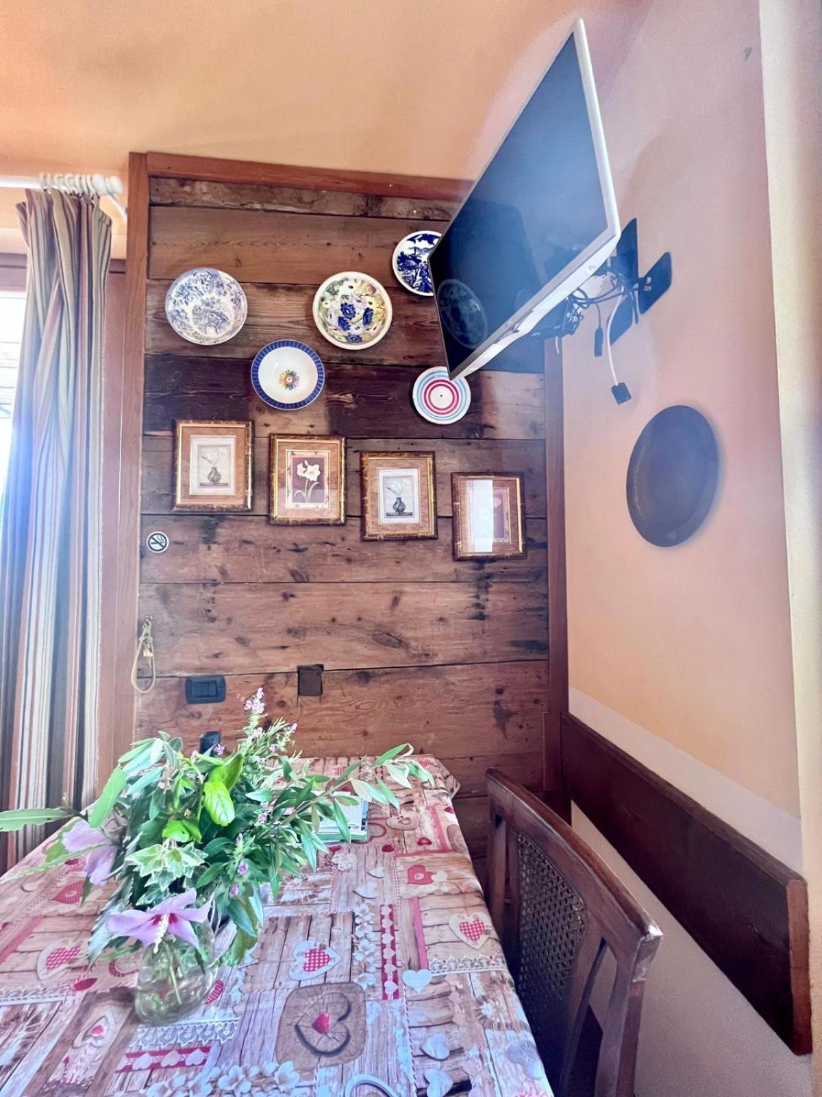 Casa Unica- Da Bruno Apartman Colico Kültér fotó